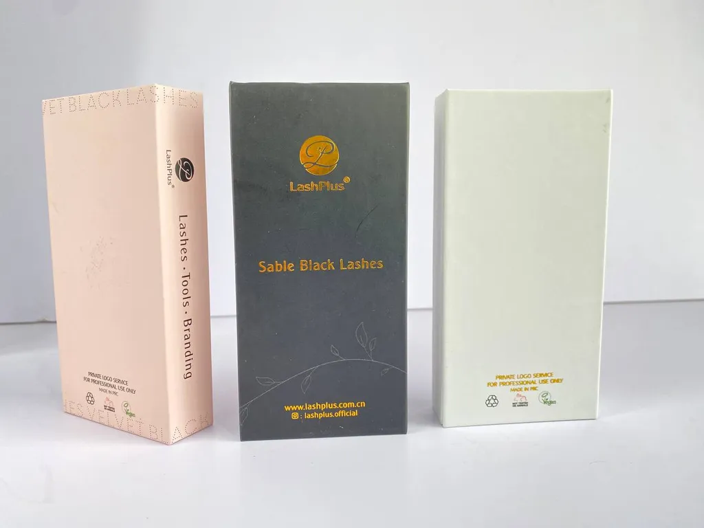 Cajas de packaging de pestañas marca privada de LashPlus — imagen representativa